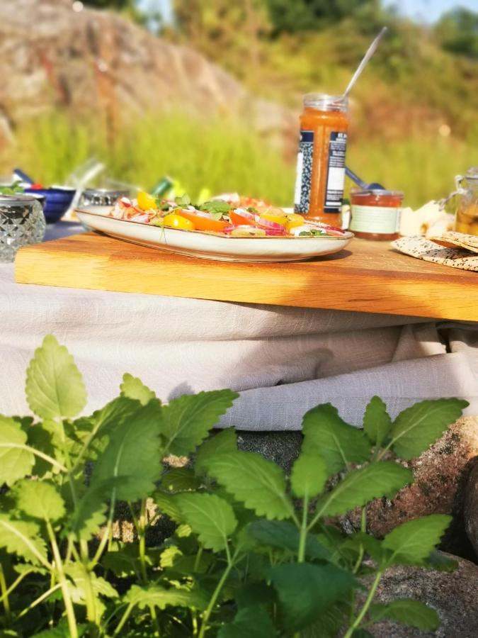 Surfviken Glamping And B&B Stenungsund Exteriör bild